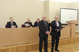 Президент Партнерства вручил свидетельства СРО сотрудникам ГУП «Леноблинвентаризация»